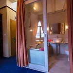 Friends Otel 3*