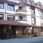 Otel Friends 3*