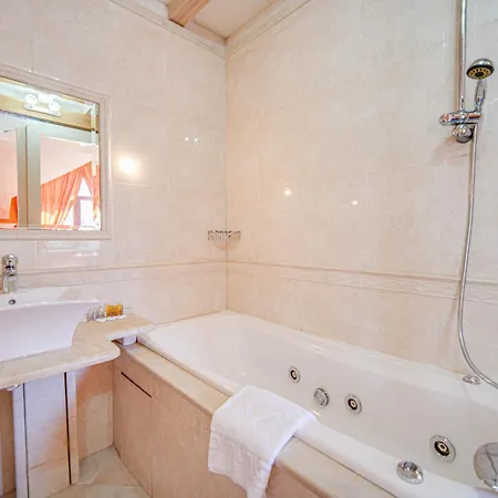 френдс 3* Банско